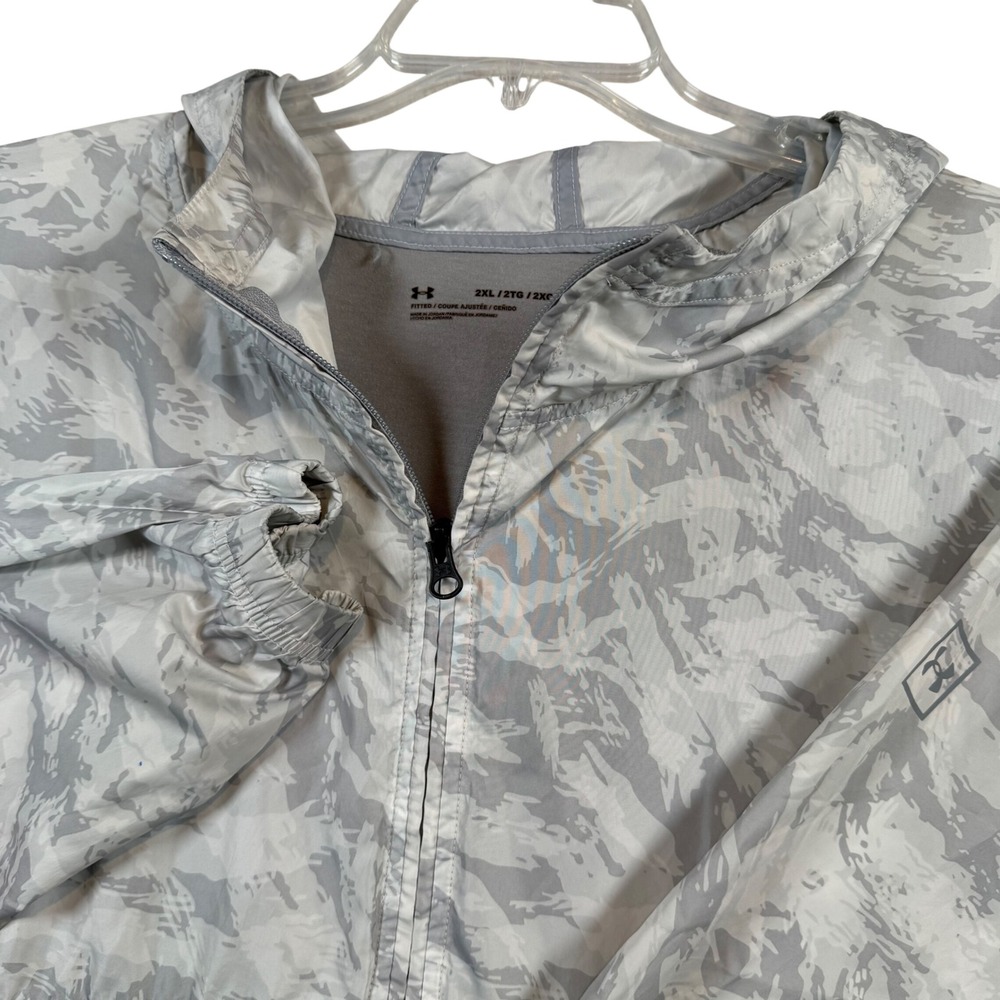 Under Armour Men's Lightweight Camo Print Hooded Windbreaker Jacket 2XL